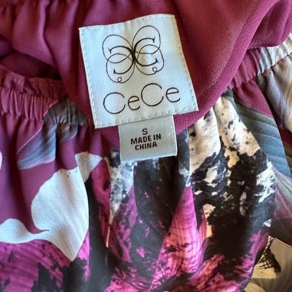 CeCe floral off the shoulder shift dress, Small. CB2027 - Picture 4 of 5